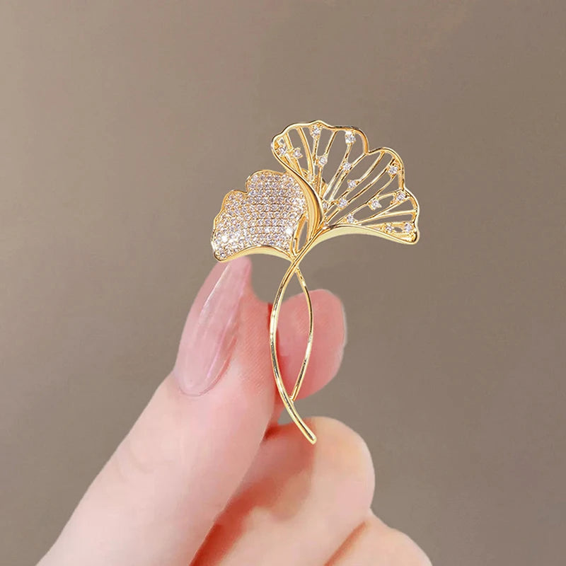 Elegant Pearl Flower Brooch Pin Badge For Women Girls Fashion Clothes Decoration Jewelry Gifts