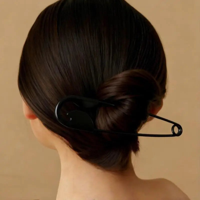 Large Safety Pin Hair Clip Metal Hair Barrettes for Girls Unique Design Hair Styling Tool for Daily Wear