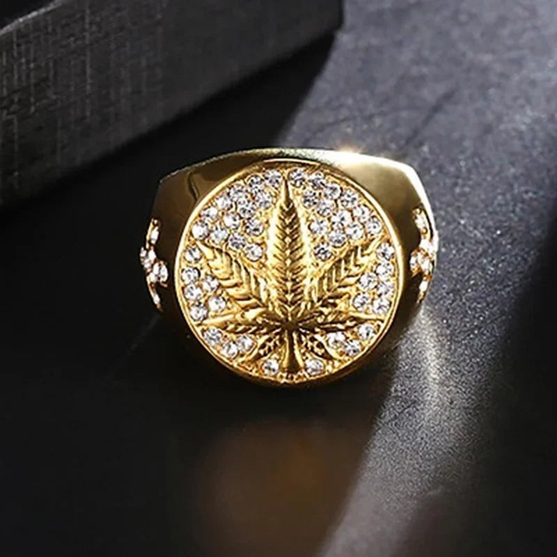Milangirl New Hip Hop Rock Five Star Rings Men Luxury Women Rhinestones Zircon Pentag lifestyle view