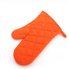 Non Slip Heat Proof Oven Glove | Polyester Cotton Microwave Protector for Baking and B close-up view