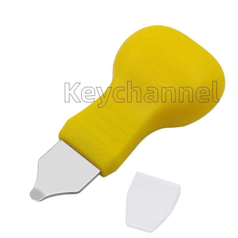 4pcs Car Key Shell Remove Tool Open Remote Shell Tool Car Remote Case Repair Tool Kit close-up view