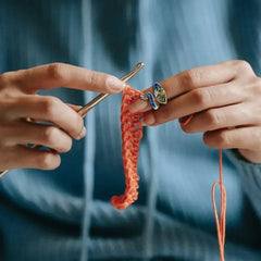 Adjustable Crochet Tension Cute Cat Ring, Beginner Knitting Crochet Hook Ring, Yarn G alternate view