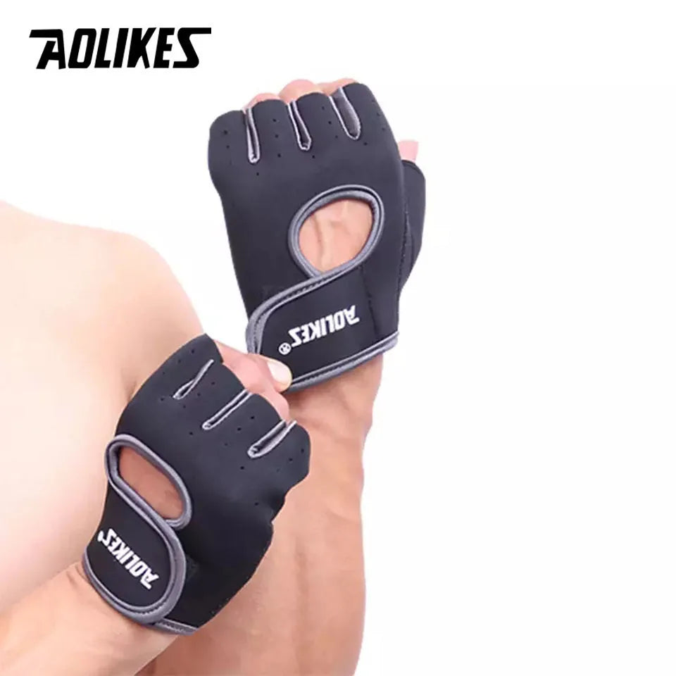 AOLIKES Breathable Workout Gloves | Fingerless Gym Gloves for Weight Lifting and Cycli close-up view