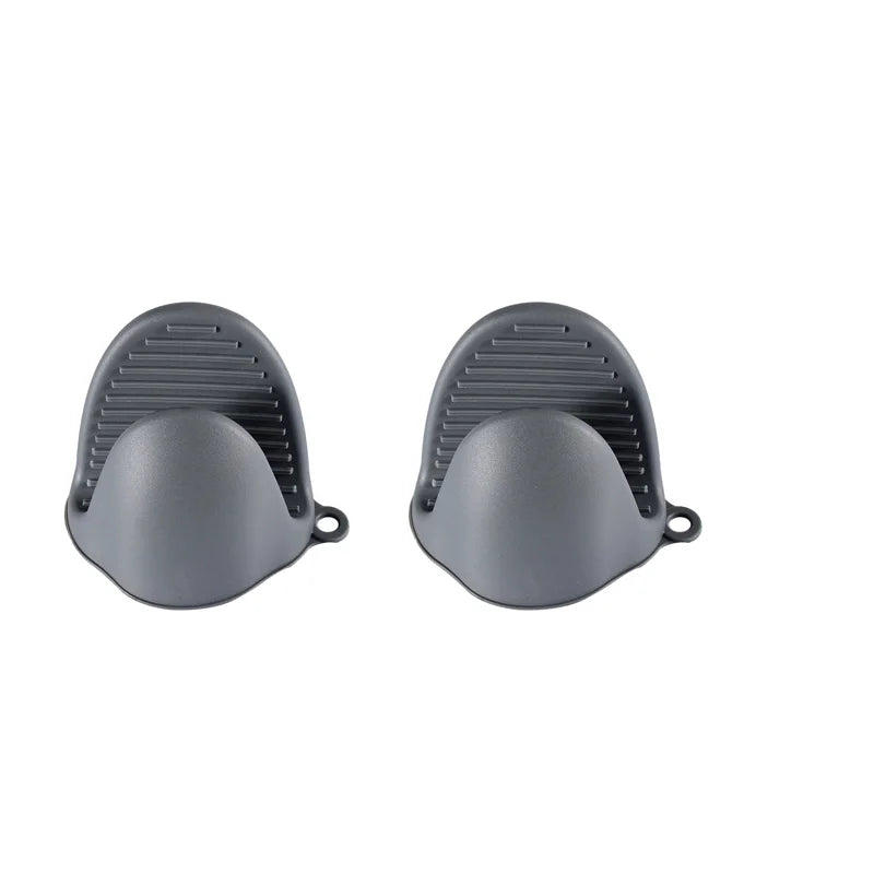 Silicone Heat Resistant Pinch Mitts | Anti Scalding Non Slip Oven Gloves for Cooking a close-up view