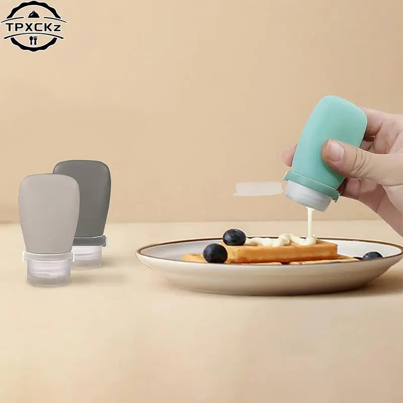 30ml Condiment Squeeze Bottle Silicone Salad Dressing Container Tomato Sauce Seasoning close-up view