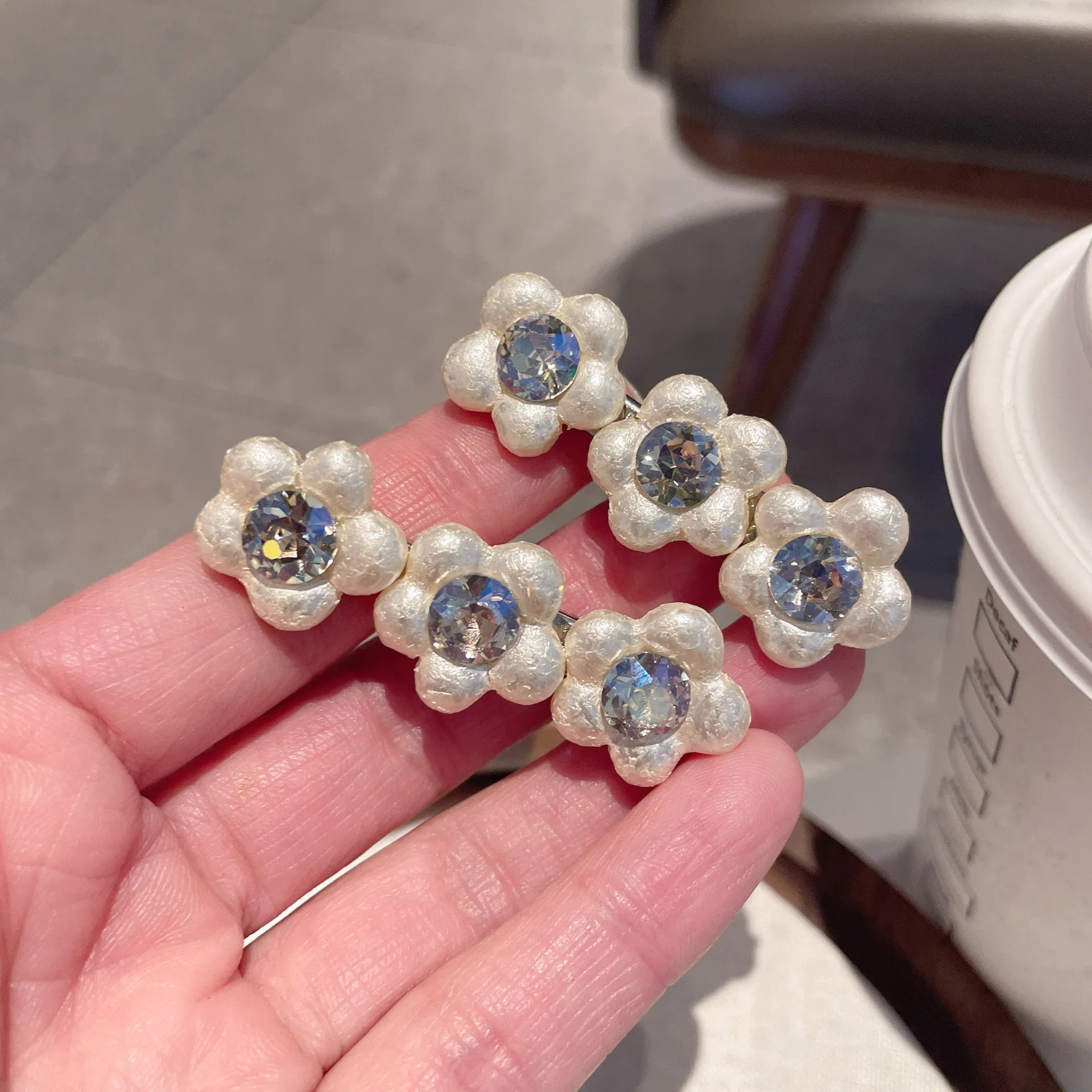 2Piece of Sweet Cute Korean Style Baroque Pearl Flower Clip Women Bangs Clip Elegant Duckbill Hair Rhinestone Accessory Pair Set