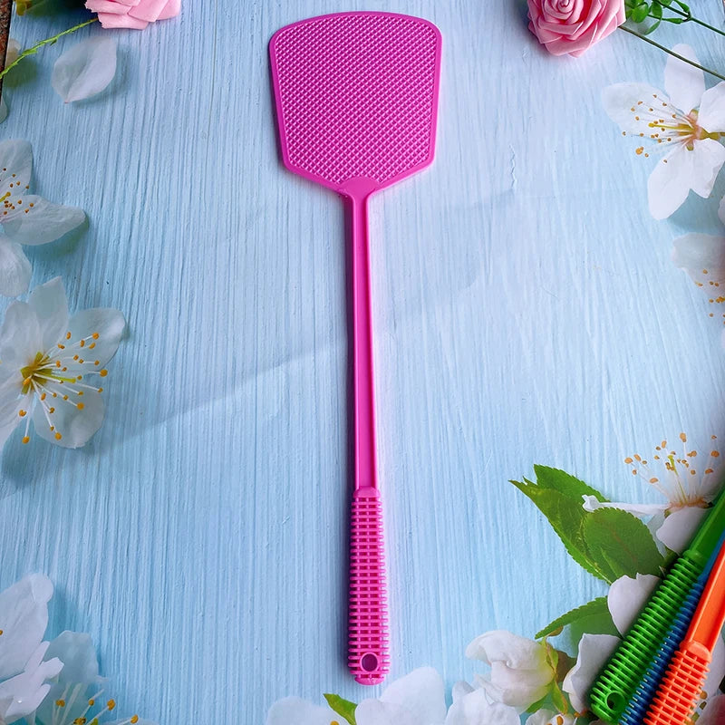 Large Plastic Fly Swatter | Extended Handle Manual Mosquito Swatter close-up view