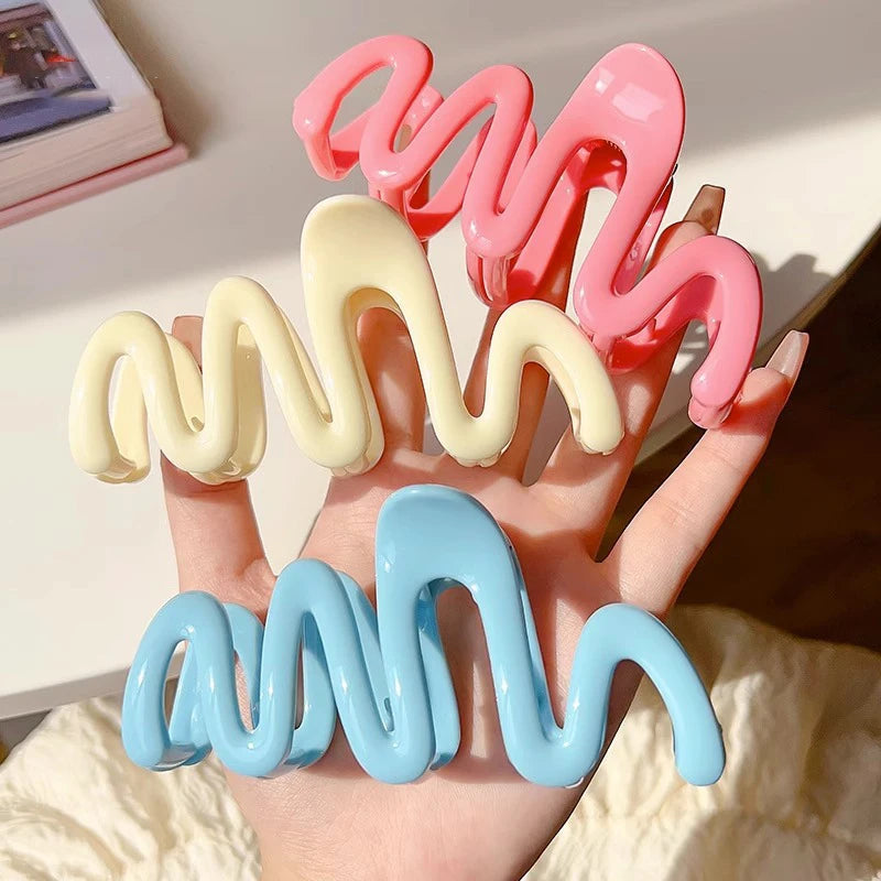 Dopamine Creamy Color Geometry Wave Line Back Head Hair Claw Hair Claw Clip Women Gir lifestyle view