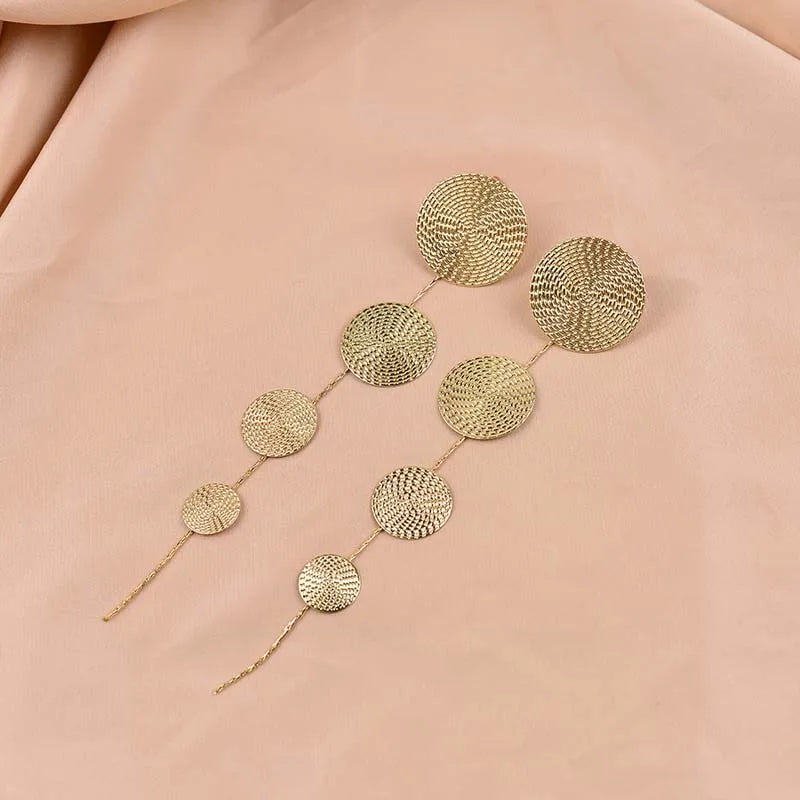 Vintage Metal Round Long Tassel Drop Earrings for Women Exaggerated Black Geometric Circ detail view