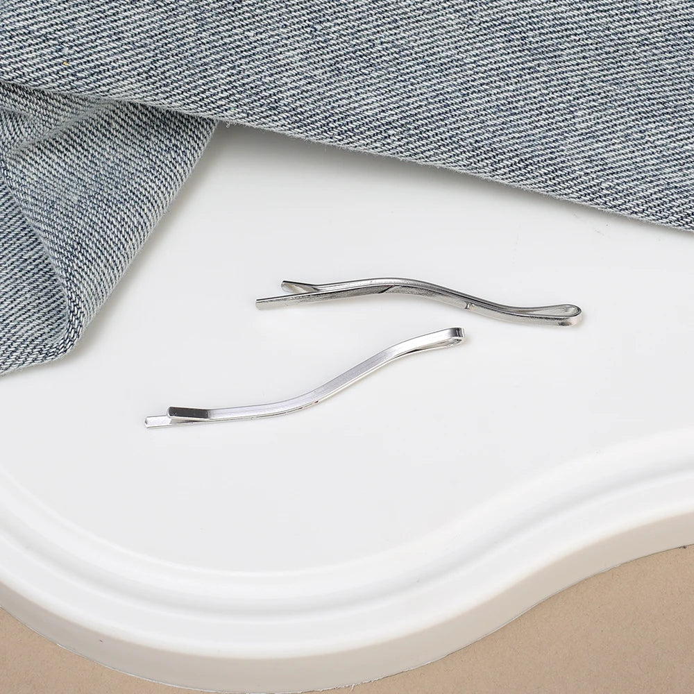 Minimalist Waved Hair Clips Korean Luxury Metal Bobby Pins Women Girl Curly Grip Hairpin detail view