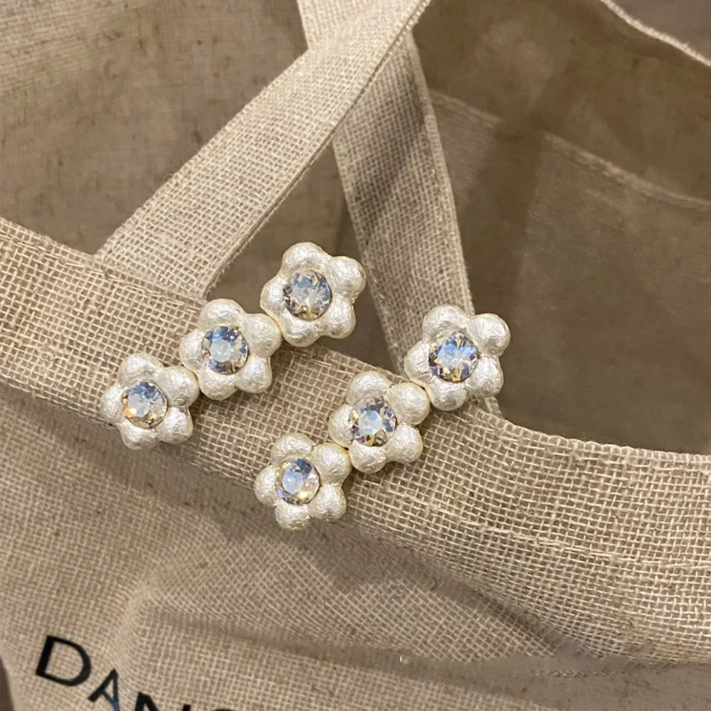 Sweet Polka Dot Pearl Flower Clip Womens Bangs Clip Elegant Fashion Korean Style Duckbill Hair Rhinestone Accessory Pair Set