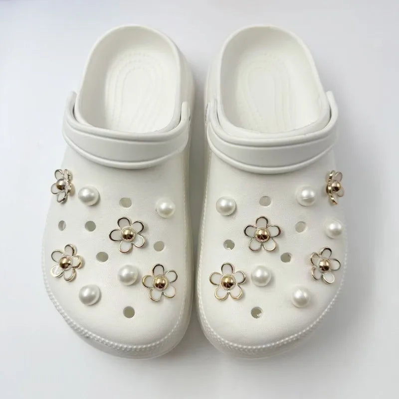 3D Daisy Pearl Shoe Charms Set for Slide detail view