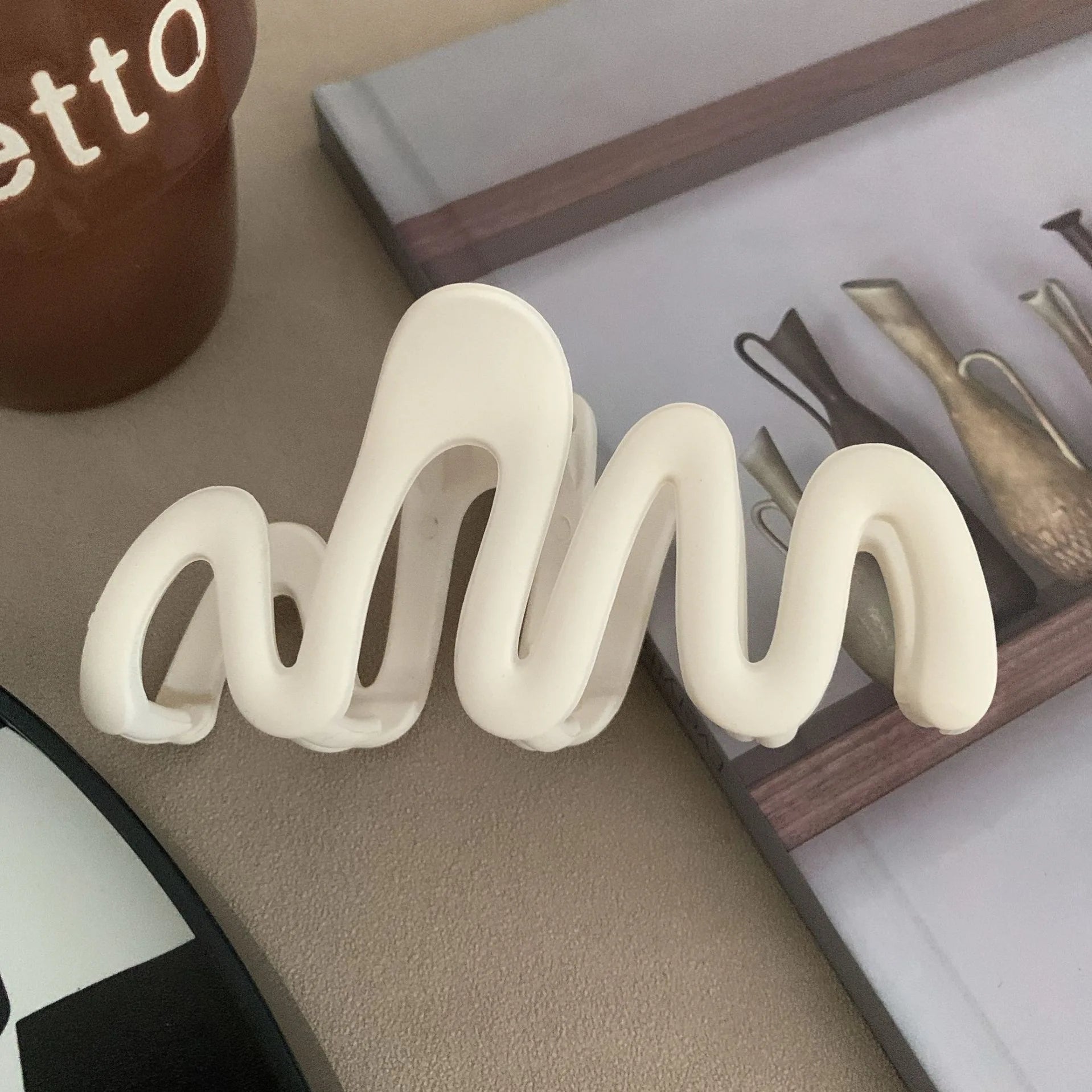 2023 New Trendy Curve Matt Hair Claw Clip Large Shark Crab Hair Clips Women Hair Acce lifestyle view