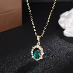 Huitan Sunflower Design Pendant Necklace with Green Cubic Zirconia Luxury Trendy Wome alternate view