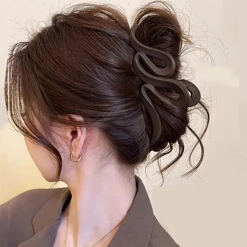 13cm Acrylic Hair Clips For Women Hairpin Matte Wave Hair Claw Clip Hair Accessories Girls Headwear 4 Colors New