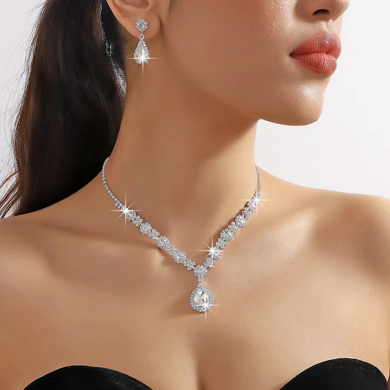 3-piece Women's Claw Chain Series Geometric Droplet Earrings Necklace Set Wedding Ban lifestyle view
