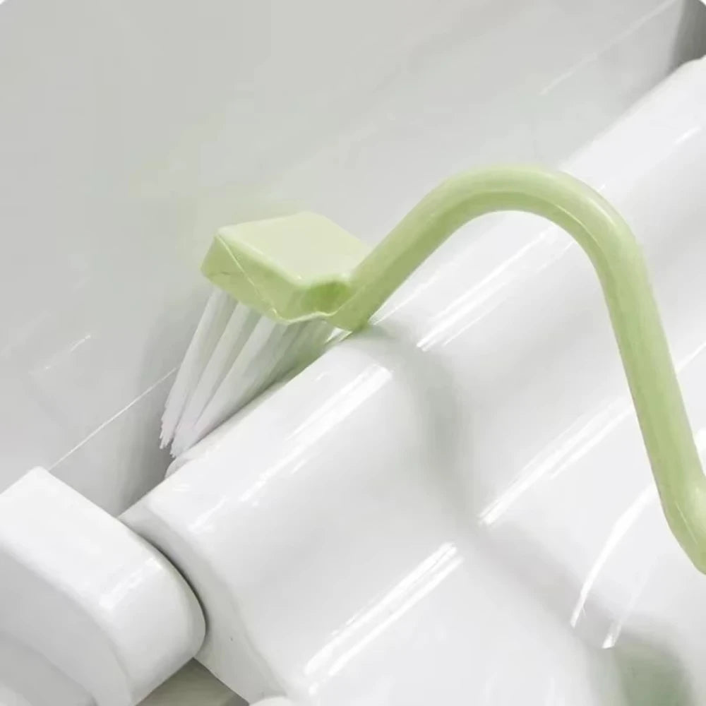 1/2/3PCS Curved Toilet Brush Long Handle Toilet Cleaning Brushes Household Deep Clean lifestyle view