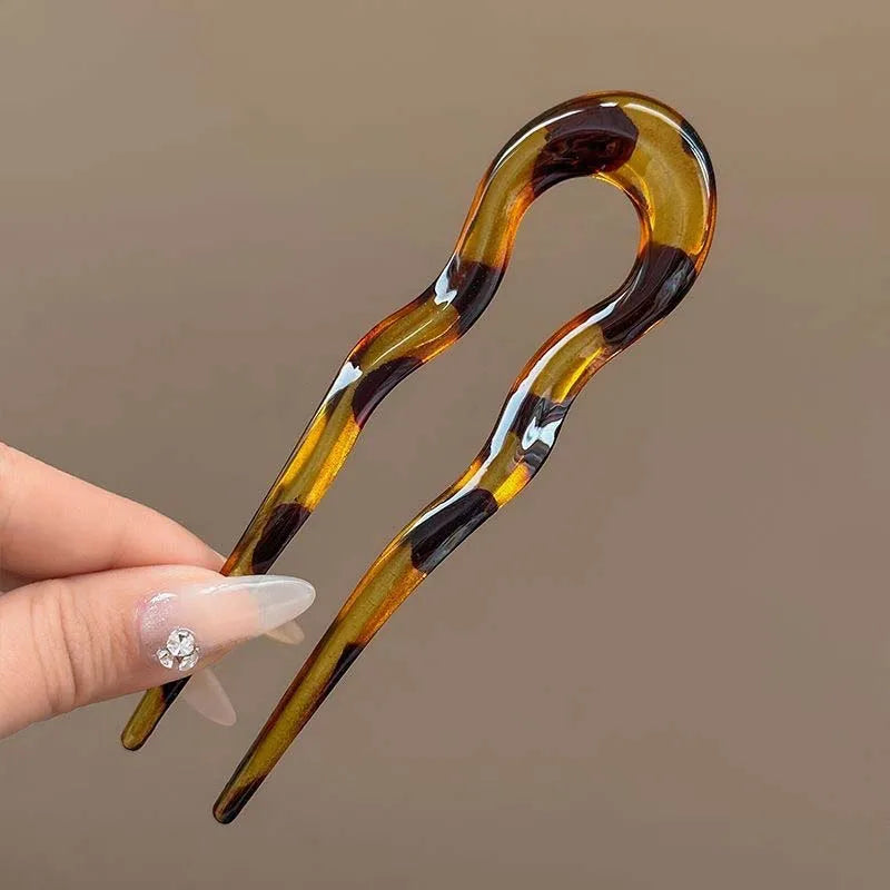 U-Shaped Hair Fork Fashion Tortoiseshell Acetate Hairpin Geometric Design Headwear Hai close-up view