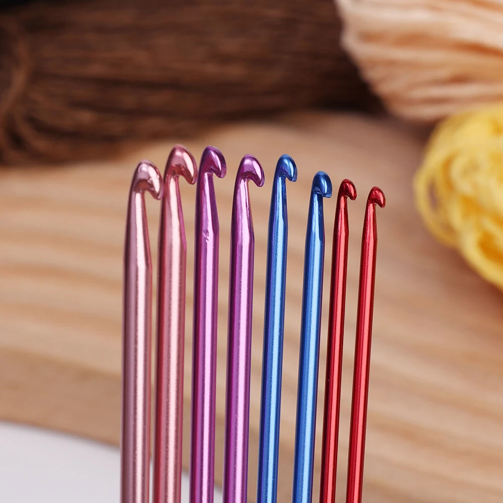 8pcs Metal Handle Crochet Hook Colorful Aluminum Knitting Needles Single Head Crochet lifestyle view