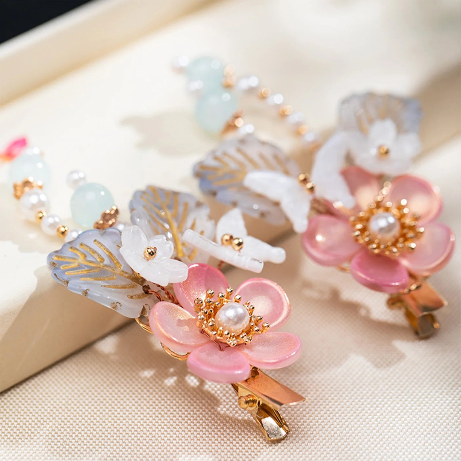 1 Pair Ancient Flowers Hair Pins Pink Resin Flower Hair Clips Crystal like Blossom Hairpins for Women Girls Hair Accessories