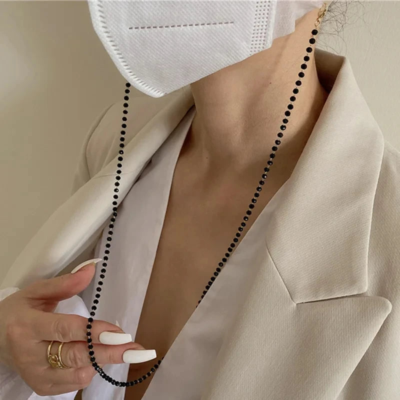 Fashion Eyeglasses Chain Imitation Pearl Beaded Trendy Women Outside Casual Sunglasses A detail view