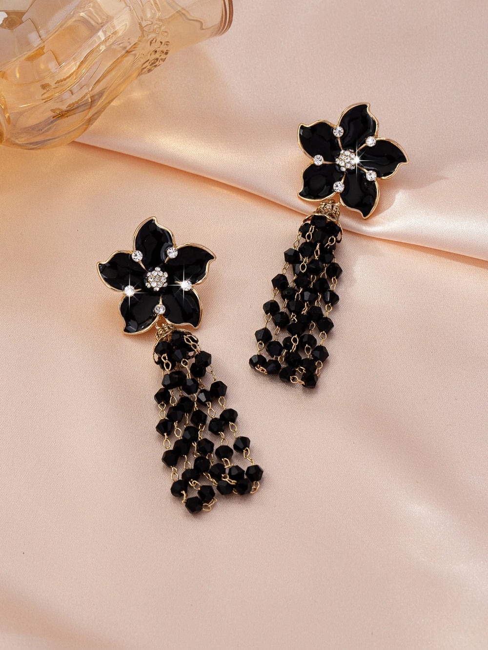 Elegant Summer Versatile Light Luxury High-End Women's Jewelry Earrings, Black Oil-Drip detail view