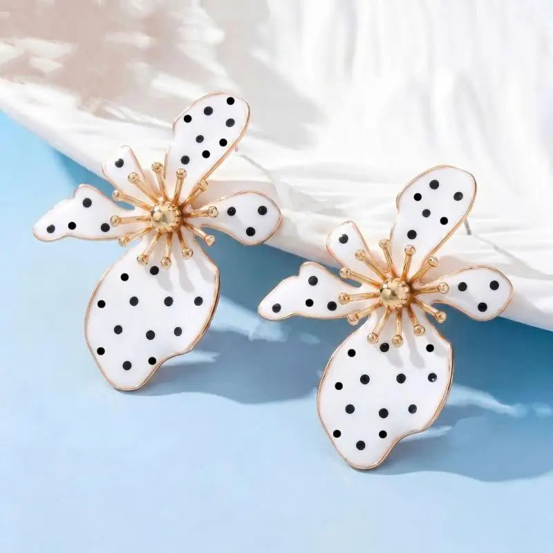 Pearl Flower Earrings Black Shaped Dangle Drop White Faux Polka Dot Gold Tone Details Vi detail view