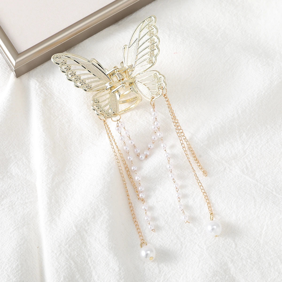 AWAYTR Shark Crab Clips Girls Hairpin Hair Accessories Korean Women Simple Hair Claw Cli detail view