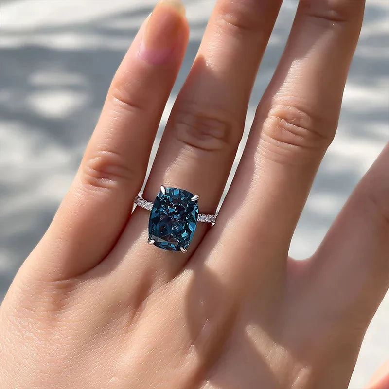 Huitan Big Oval Blue CZ Rings Women Temperament Elegant Female Accessories for Weddin alternate view