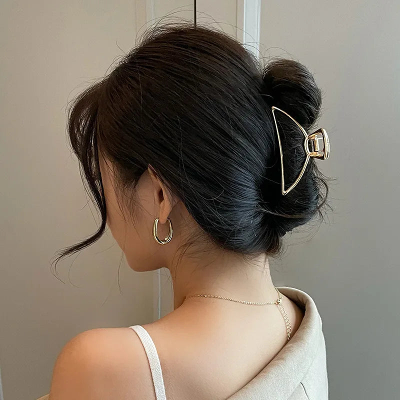 Metal Hair Clip Fashion Barrettes Korean Geometric Black Bow knot Hair Claw for Women Thick Thin Accessories Bath Crab Clamp