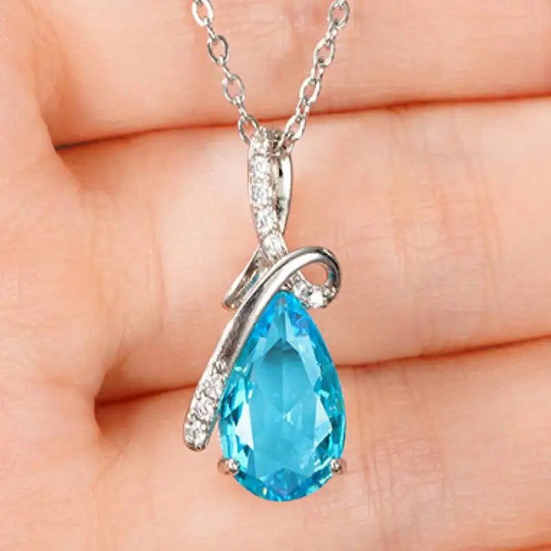 Huitan Elegant Women Pendant Necklace Fresh Style Wedding Anniversary Accessories Inlaid Shining Blu