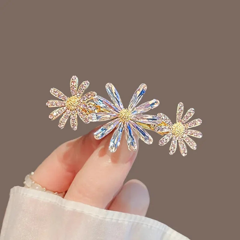 Korean Style Crystal Daisy Flower Hair Clip Spring Clip High-end Women's Back of Head Half-tied Hairpin Alloy Hair Accessories