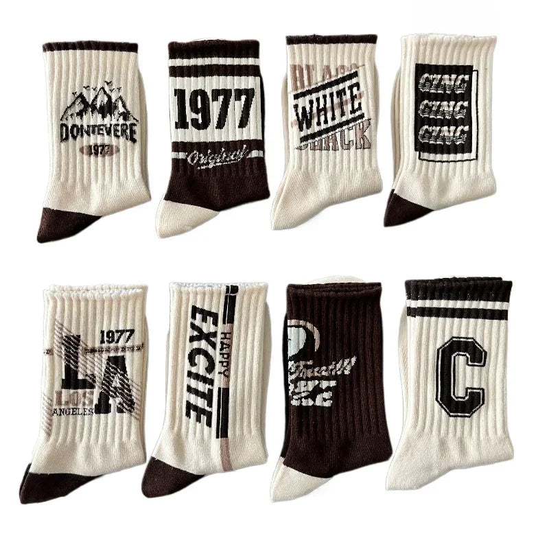 1/3/5/8 Pairs Retro American Men's Mid-rise Socks Women Ins-style Casual Sports Basketba detail view