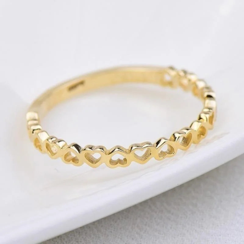 Huitan Exquisite Heart to Heart Finger Rings Women Simple Stylish Metal Rings Daily We close-up view