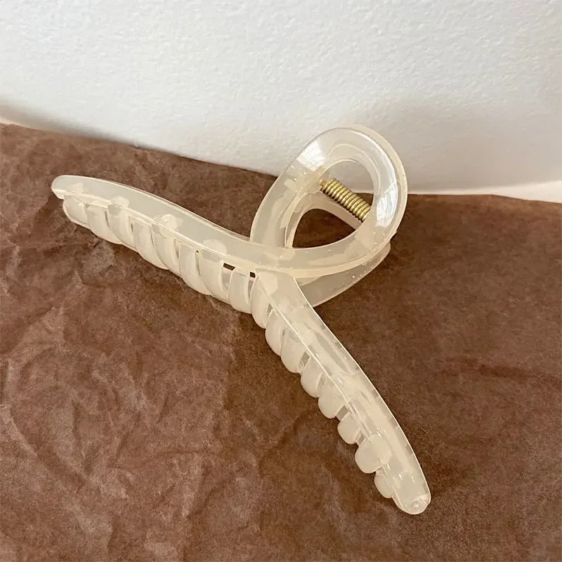 11-13-15cm Large Hair Claw Clip for Women Fashion Acrylic Summer Hairpin Elegant Hair close-up view