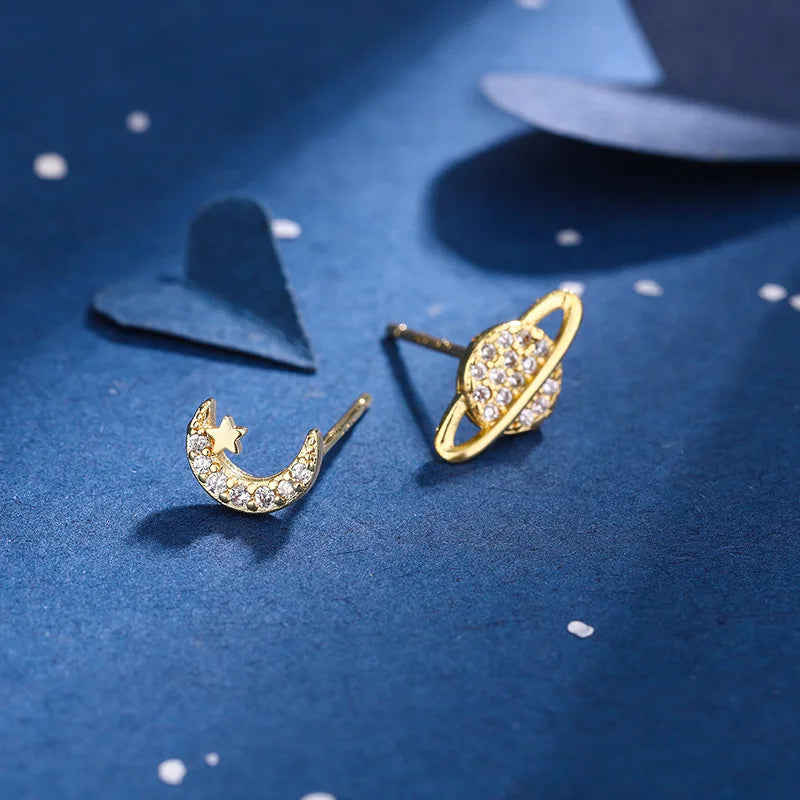 Gradient Zircon Star Piercing Stud Earrings Shiny Spiral Ear Bone Earrings for Women alternate view