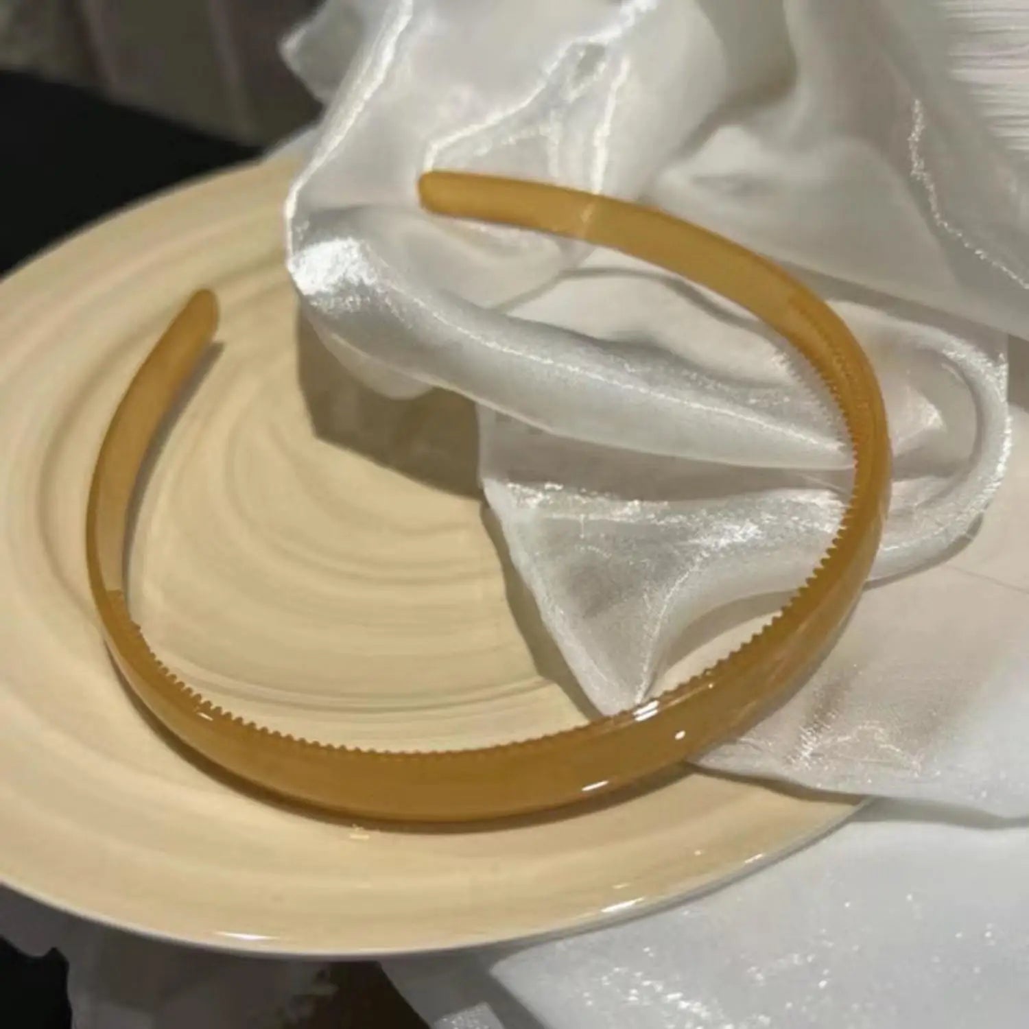 Plastic Translucent Hair Head Hoop Band Headband Women Hairband for girls Non-slip To alternate view