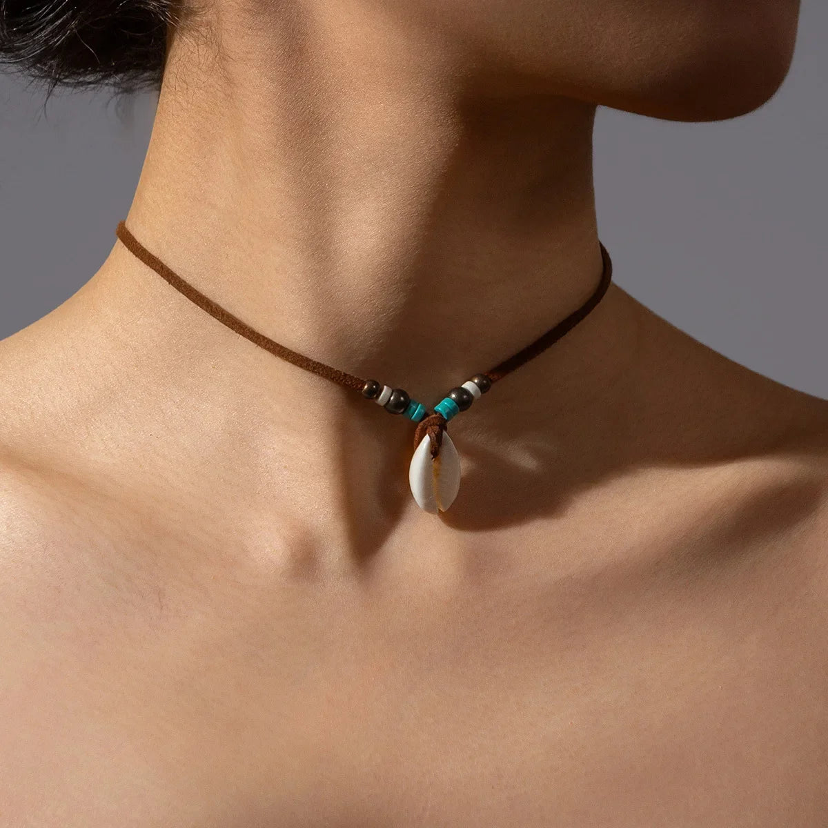 Simulation Shell Pendant Clavicle Necklaces For Women Waterproof Brown Rope Chain Short Collar Minim