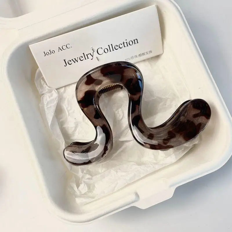 ⚑Korean Simple Matte Hair Clips Retro Geometric Claw Clips Elegant Premium Half-Up Hair Clips Shark Clip