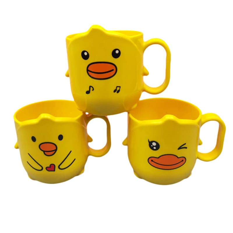 Cartoon Plastic Cup Lightweight And Cute Shatter-Proof Kids Drinking Mug Cup Portable close-up view