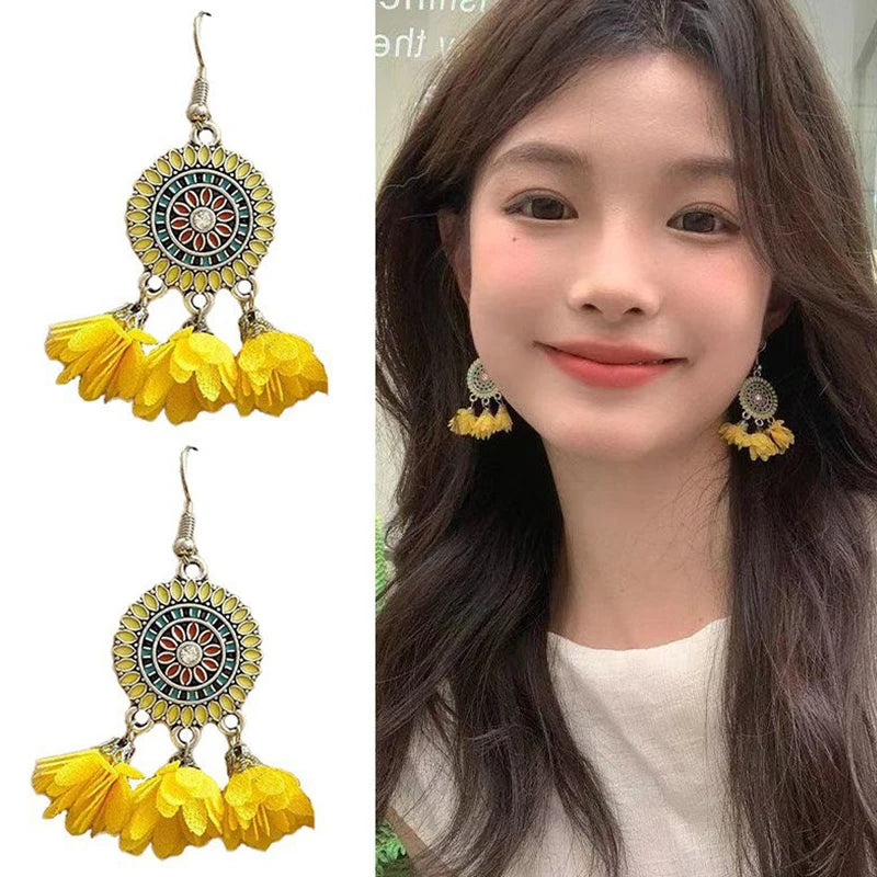 Cute Summer Flower Earrings Handmade Vacation Bohemian Earrings Exaggerated Beach Women detail view