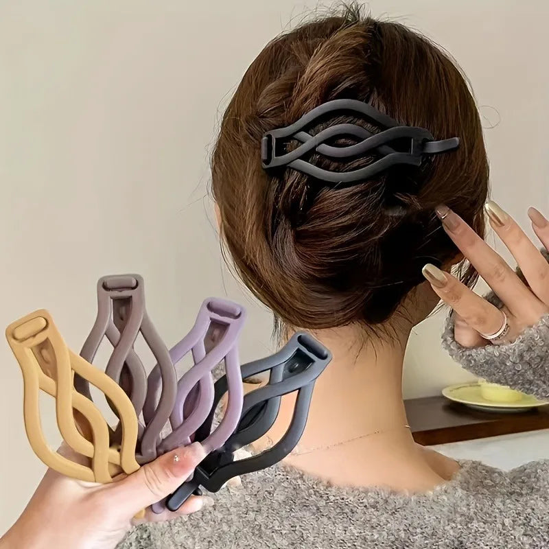 4-Piece Set of Large Plastic Hair Clips - Women's Elegant Frosted Twisted Hair Clip - close-up view