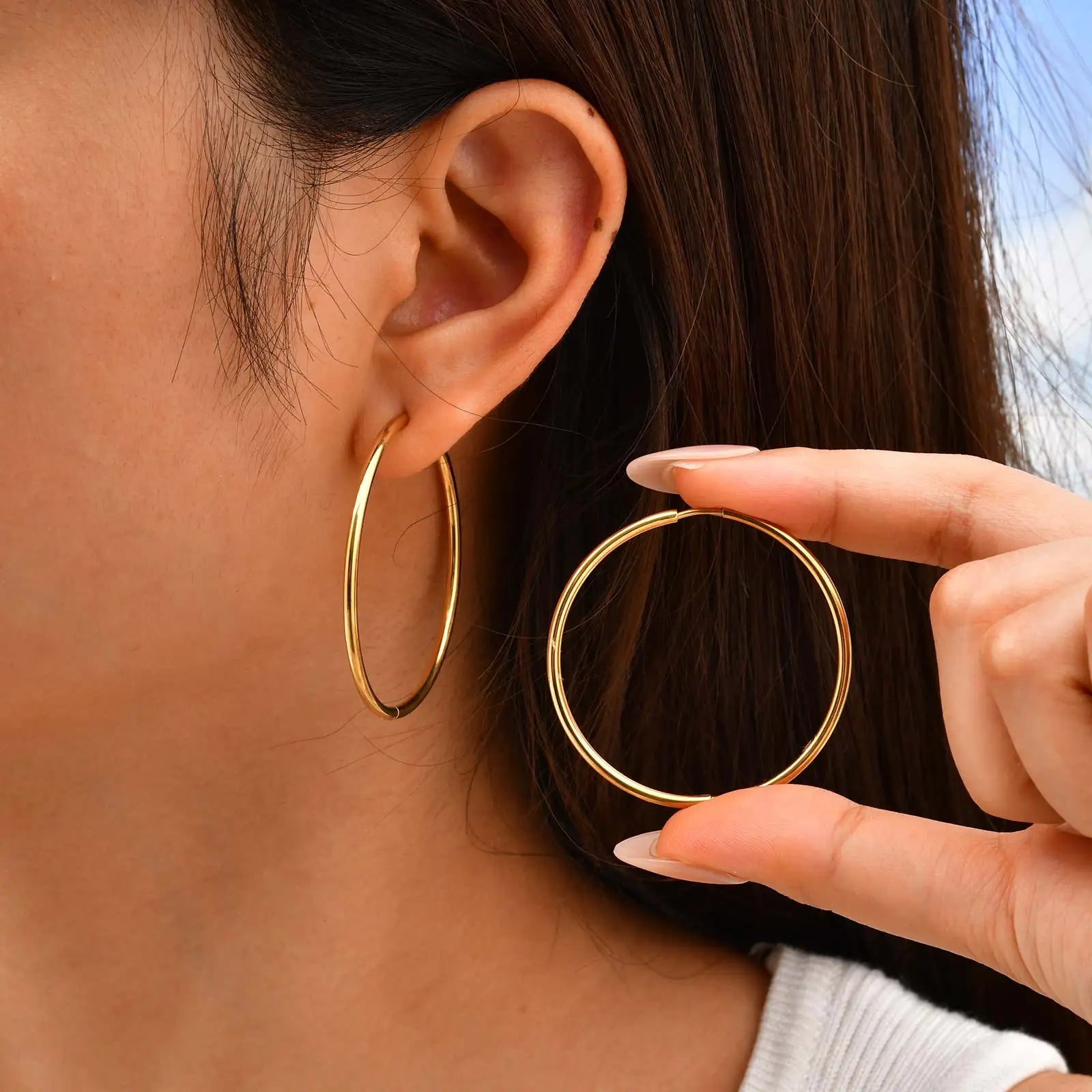 1Pair Round Circle Small Hoop Earrings for Women Men, Gold Plated Stainless Steel Large detail view