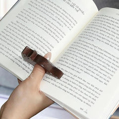 Cute Wooden Cat Dog Bookmark, Animal Book Page Holder Ring, Student Reading Accessorie close-up view