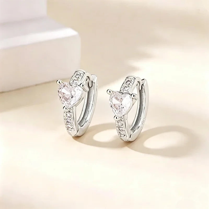 Luxury Golden Heart Earrings Small Exquisite Elegant Clip-On Earrings For Women Tragus H detail view