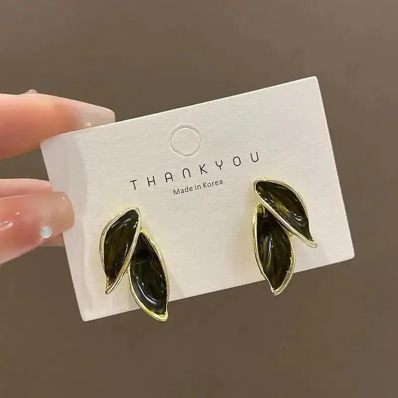 Korean Fashion Seven Star Zircon Earrings | Luxury Crystal Stars Stud Earrings detail view
