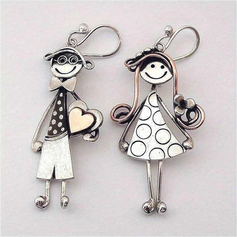 Creative Fashion Boy and Girl Pattern Dangle Earrings Women Vintage Silvery Plated Festival Pendant Earrings Jewelry Accessories