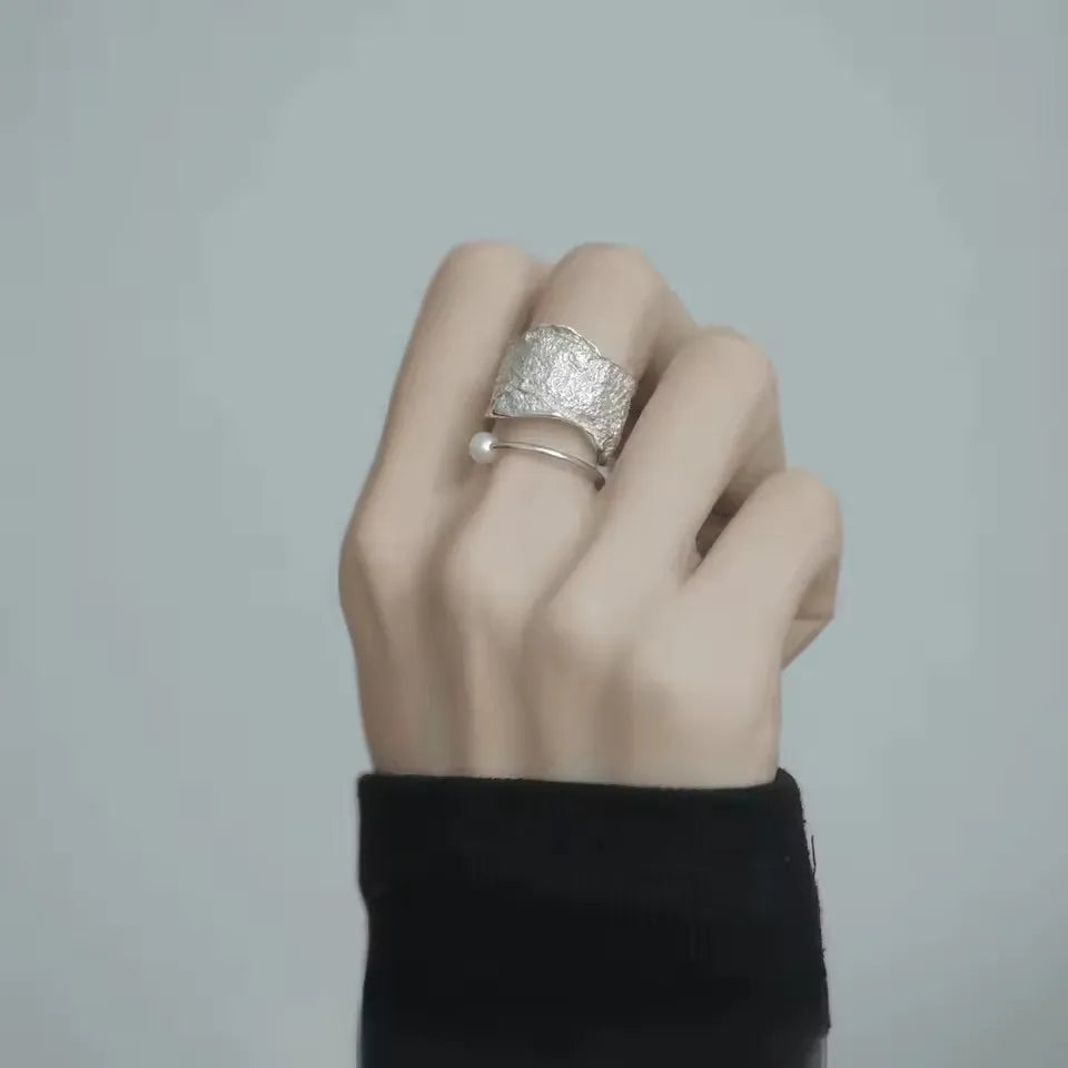 VENTFILLE 925 Sterling Silver Rings INS Fashion Hip Hop Vintage Couples Hollow Lines Pun detail view