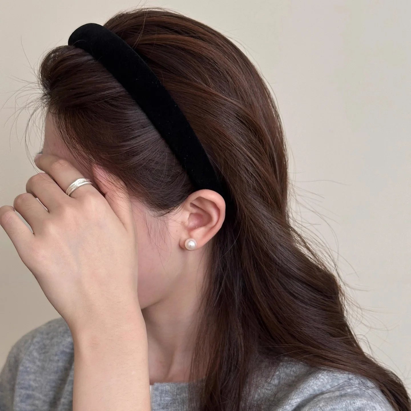 2026 Simple Velvet Winter Hairbands Headband Women Girls Scrunchie Hair Head Hoop Ban lifestyle view