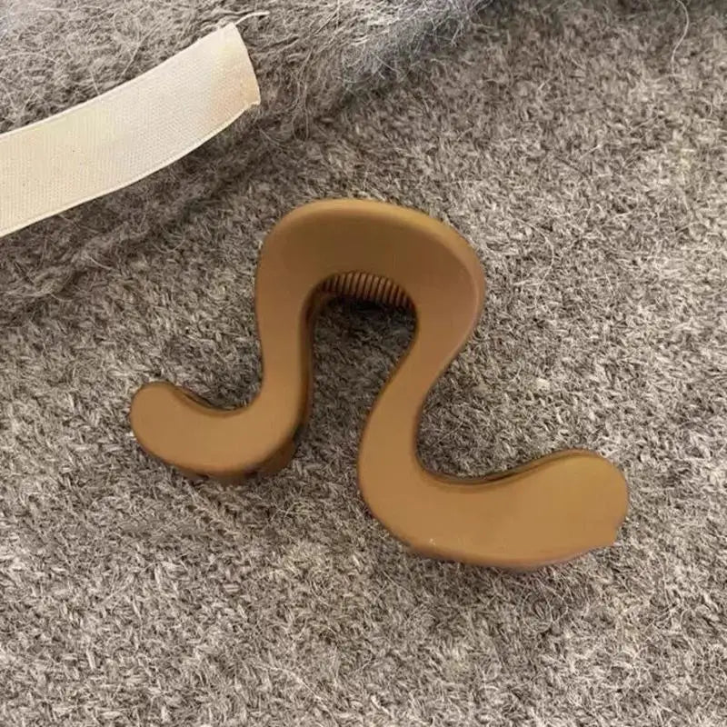 ⚑Korean Simple Matte Hair Clips Retro Geometric Claw Clips Elegant Premium Half-Up Hair Clips Shark Clip
